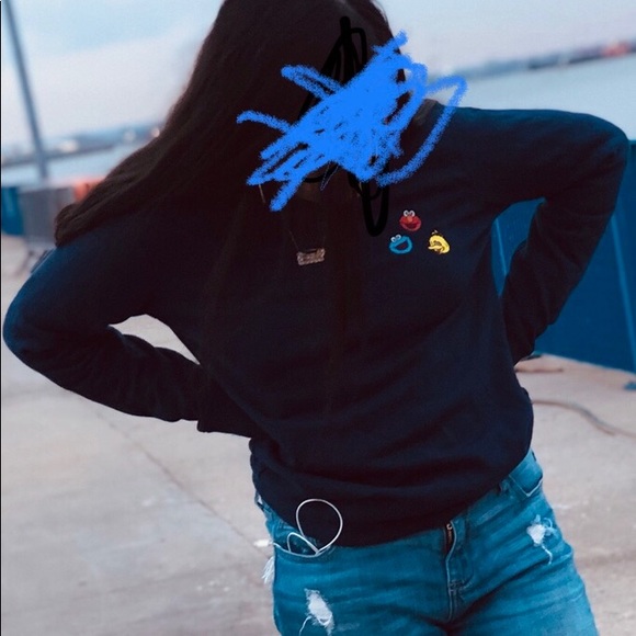 KAWSxUniqloxSesameStreet Hoodie - Picture 2 of 3